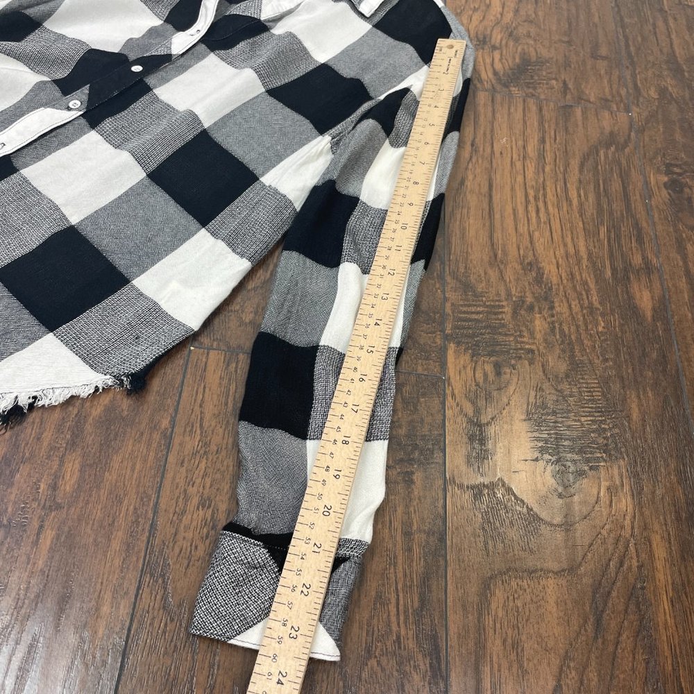 Cloth & Stone Top Small Black White‎ Buffalo Check Split-Back Fray Hem Button-Up - Picture 12 of 14